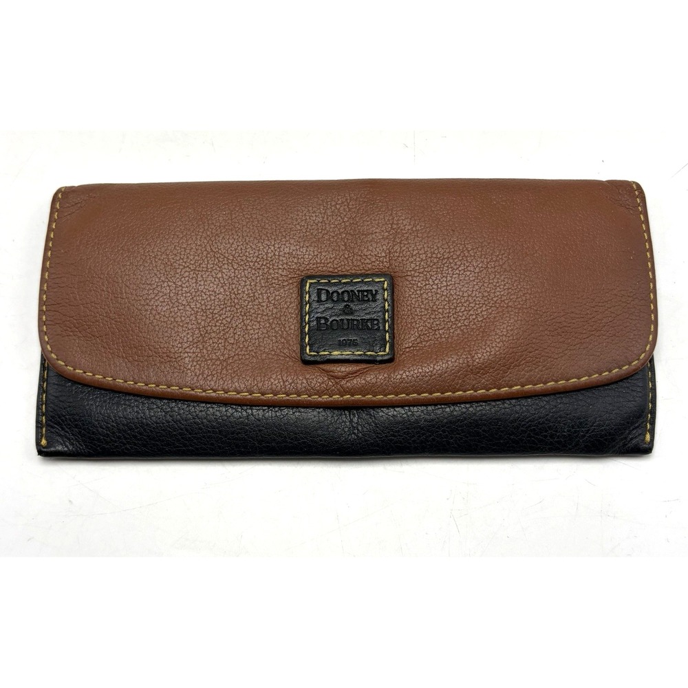 Dooney & Bourke Flat Envelope Wallet Black Tan Pebbled Leather Snap Read